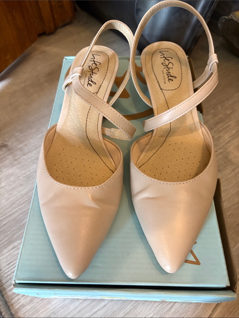 Life Stride Soft System Pointed-Toe Slingback Kitten Heels